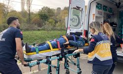 Gerze'de motosikletin bariyere çarpması sonucu 1 kişi yaralandı